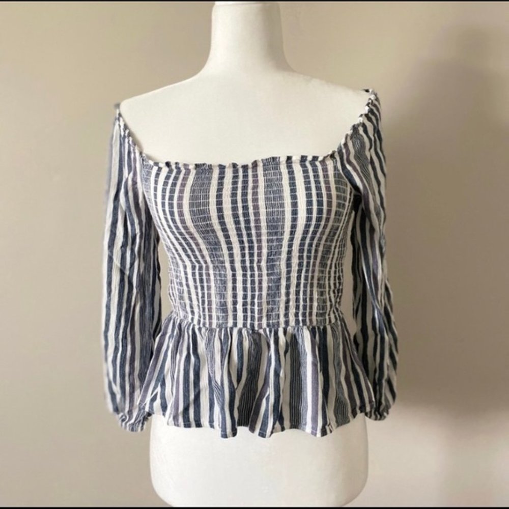 American Eagle Off Shoulder Peplum Blouse Size XS